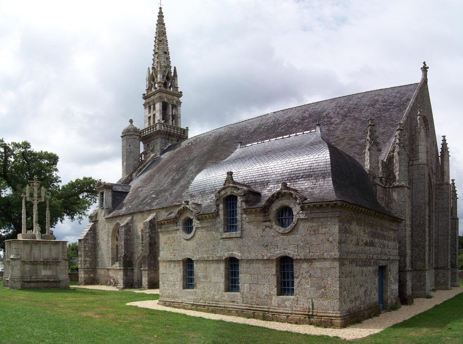 Südseite der Chapelle de Kerdevot in Ergué-Gabéric