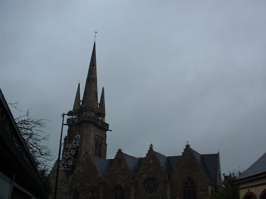 Südansicht der Église Notre-Dame in Grâces