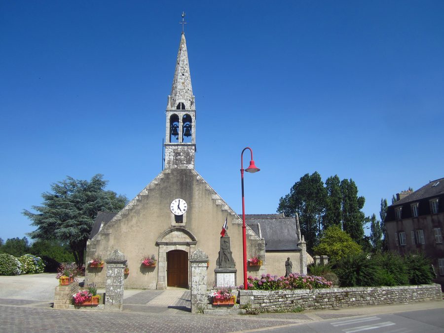 Le Trévoux church, Finistère