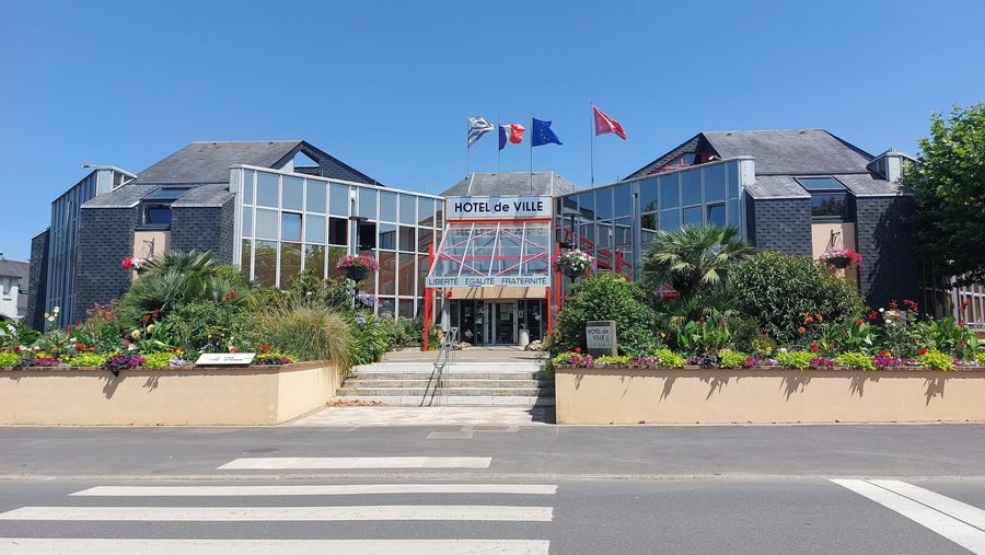 Rathaus von Landivisiau im französischen Département Finistère