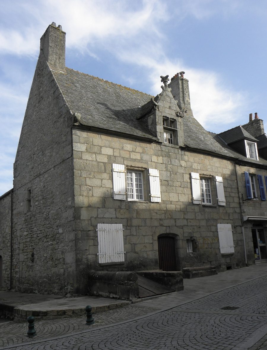Maison sise 25 Rue Amiral Reveillère à Roscoff