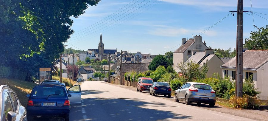 Vue générale de Baud, du côté est vers l’ouest