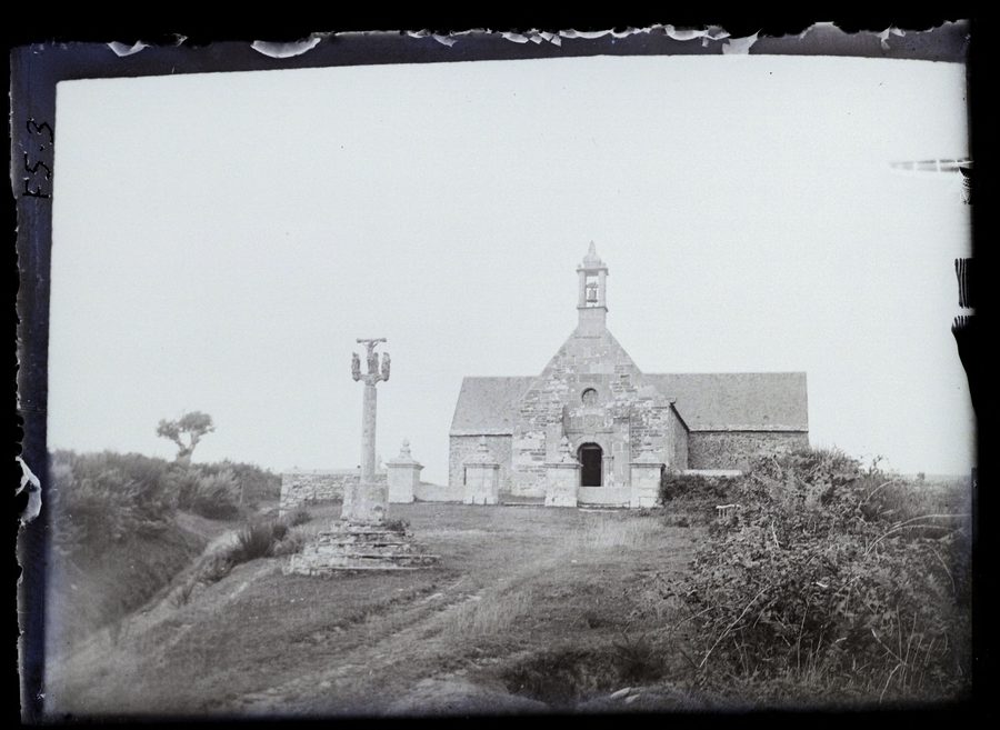 Chapelle Notre-Dame-des-Joies à Guimaëc, vue extérieure historique