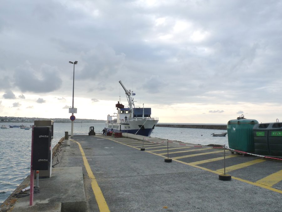 Embarcadère pour l'île de Sein au port de Sainte-Evette à Esquibien