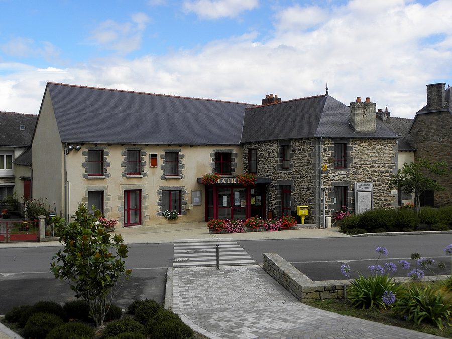 Neue Gemeindeverwaltung von Éréac im Département Côtes-d’Armor