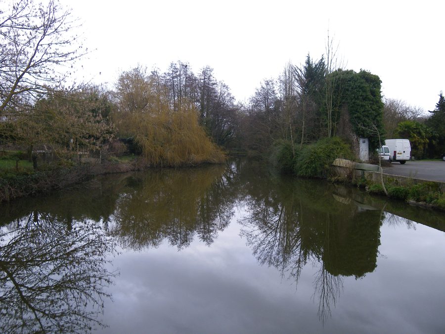 Die Vilaine in Acigné in der Bretagne