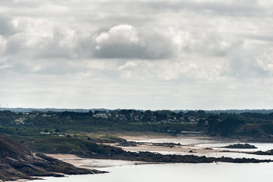 Strand und Dünen der Anse du Croc bei Pléhérel-Plage in Fréhel