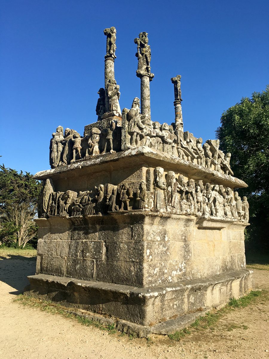 Monumentaler Kalvarienberg von Tronoën in Saint-Jean-Trolimon, Bretagne
