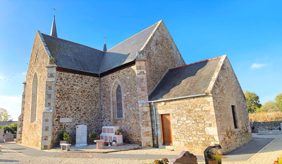 Apsis der Kirche Saint-Michel in Saint-Michel-de-Plélan in den Côtes-d’Armor
