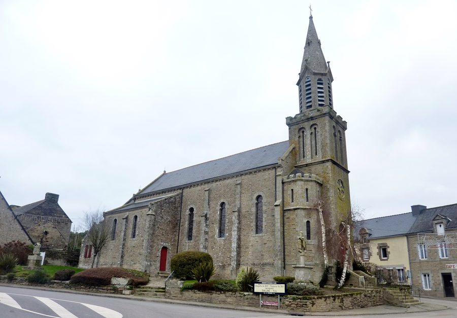 Église de Callac à Plumelec dans le Morbihan