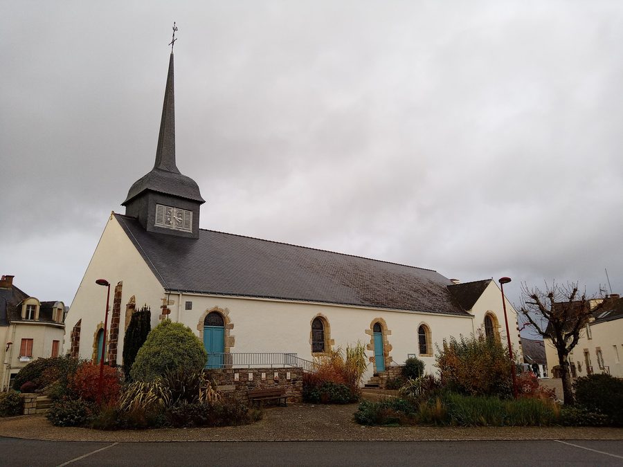 Église Saint-Hermeland im Ortszentrum von Béganne
