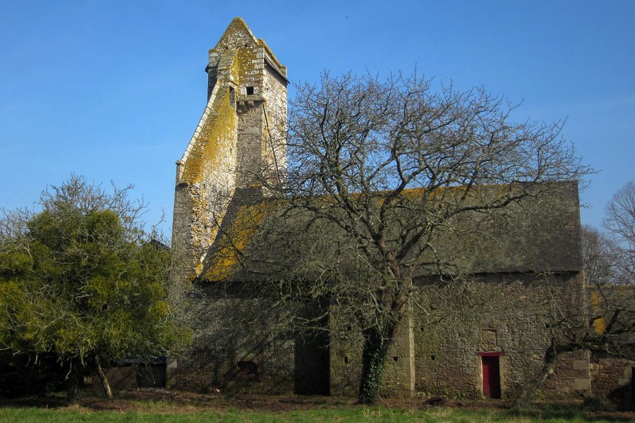 Turm des Priorats von Brégain in La Boussac