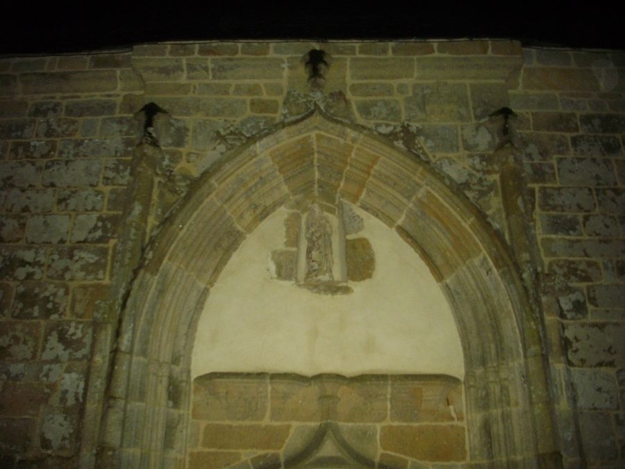 Chapelle de Béléan à Ploeren, portail de la façade nord