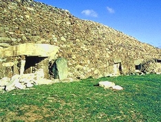 Tumuli Grabhügel (Hügelgräber) Bretagne