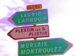 Bretonische Sprache auf Ortsschildern