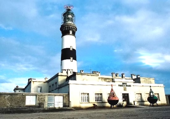 Bretagne Inseln: Ile Quessant Leuchtturm