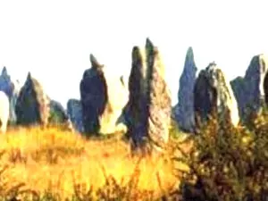 Dolmen, Menhire und Megalithen